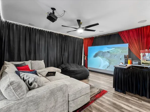 10809 Garden Mist Dr, Summerlin, NV