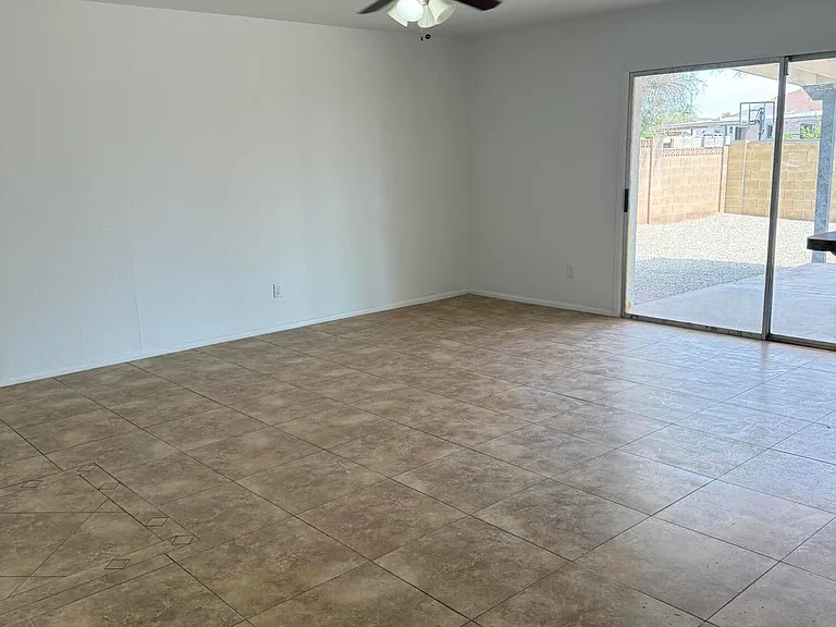 3321 W Cholla St — Photo 4