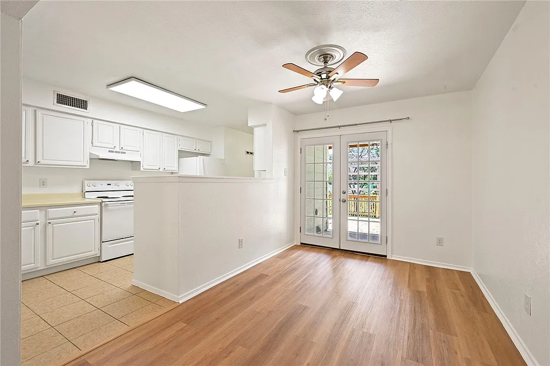 2 bed, 1062 sqft, $1,500 — Photo 4