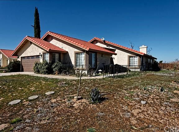 2nd image of 17672 El Cajon Dr