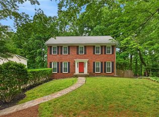 8571 Birch Hollow Dr, Roswell, GA 30076