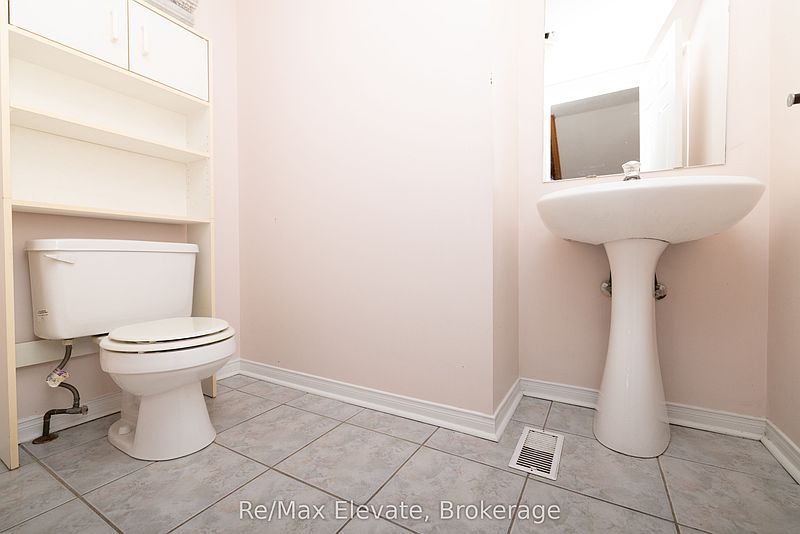 Toronto House for rent - 3 Bedrooms — photo 19