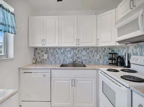 376 Markham Q, Deerfield Beach, FL 33442