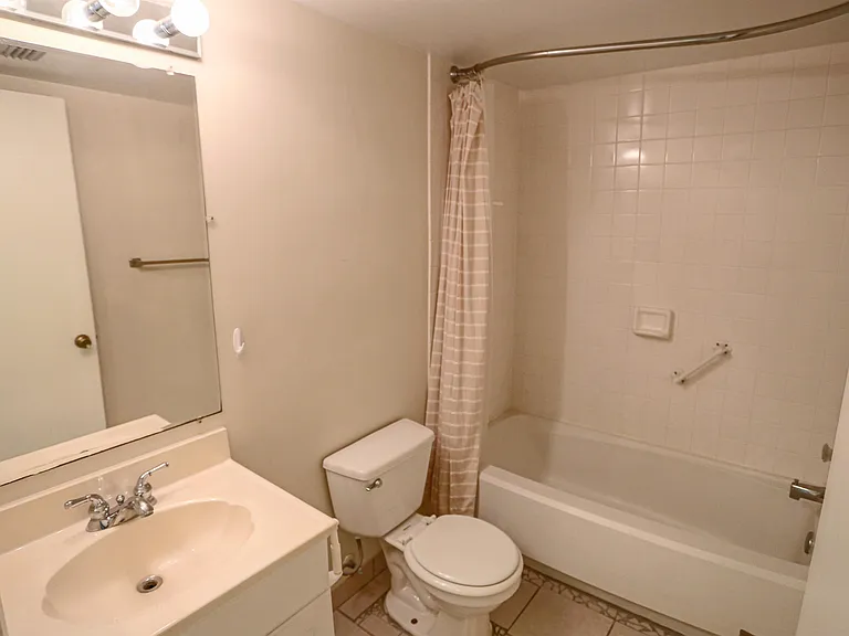 40 Andalusia Ct #40 — Photo 24
