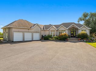 358 River Rd, Ottawa, ON K1V1R8