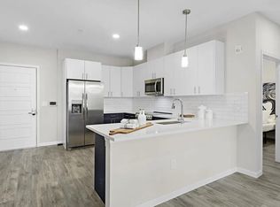 10 Clark St #204, Newark, NJ 07104