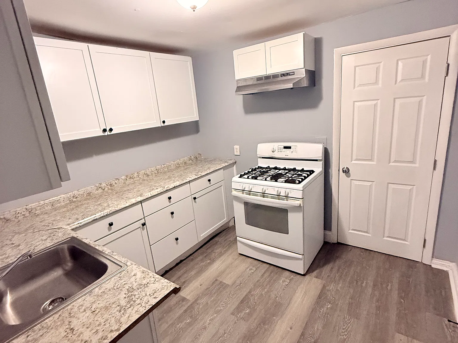 3 bed, 1125 sqft, $1,700 — Photo 4
