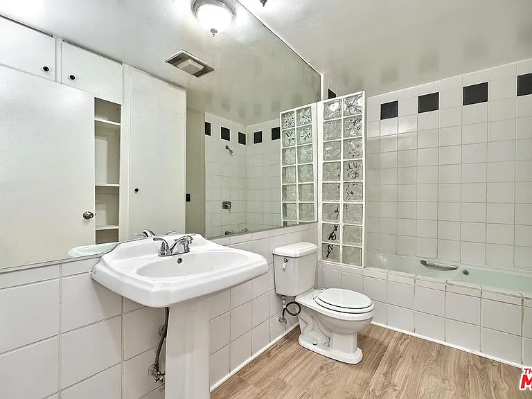 429 S Orange Dr — Photo 29