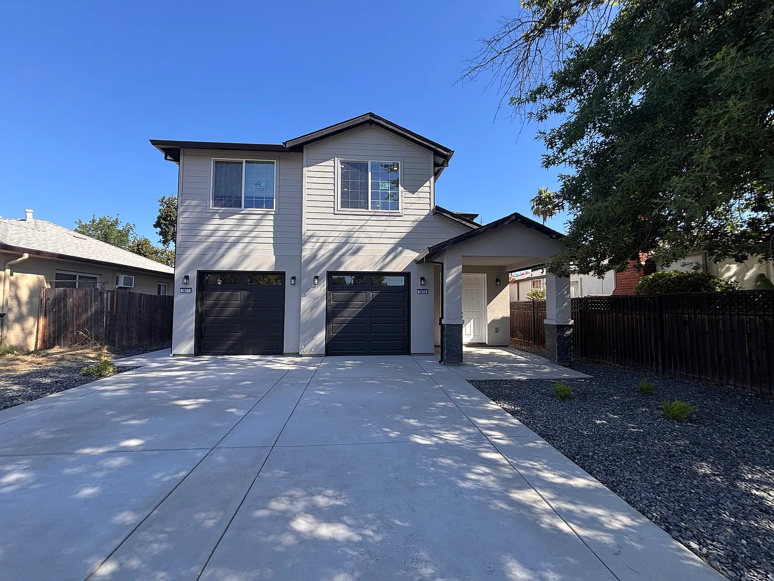 3 bed, 2.5 bath, 1460 sqft, $2,700 — Photo 2