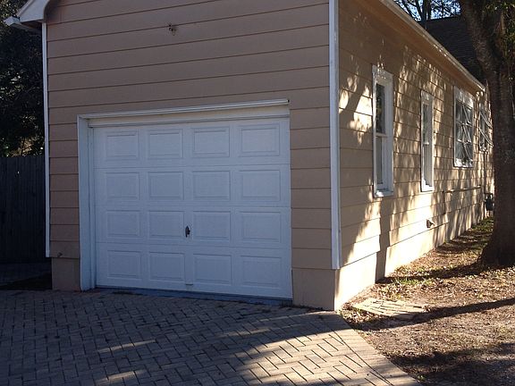Attached Garage