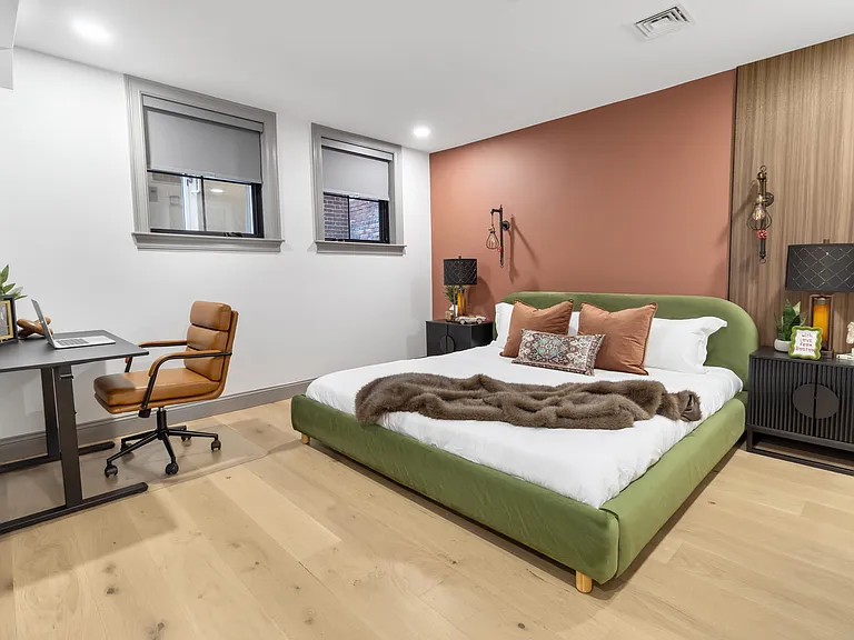 190 Salem St #4 — Photo 7