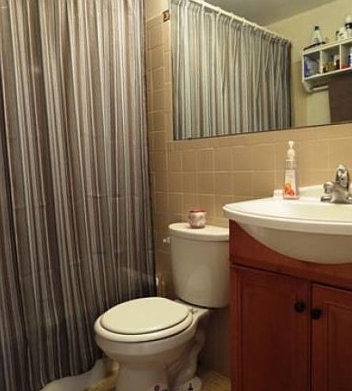2nd image of 525 N Jackson St APT 209