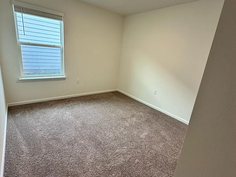 11063 Stapleton Dr — Photo 6
