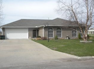 606 Alamosa Ln, Iola, KS 66749