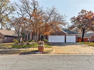 908 Fox Hill Dr, Edmond, OK 73034