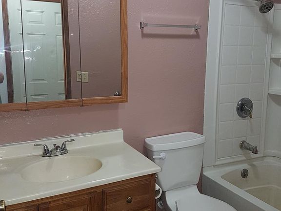 3rd image of 3112 Treaty St