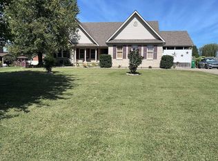 1002 Cobblestone Way, Shepherdsville, KY 40165