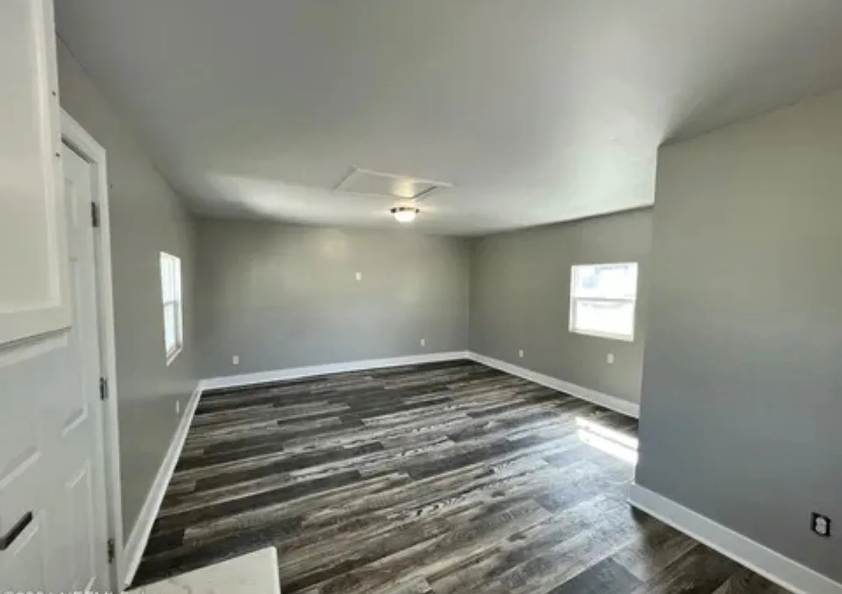 Studio, 1.0 bath, 400 sqft, $1,050 — Photo 4
