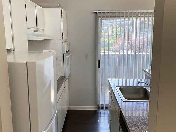 4th image of 3110 Franklin Ave E APT 104