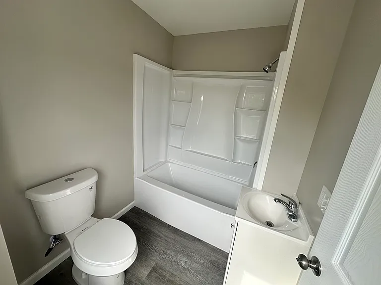 318-322 N Main St #3 — Photo 2