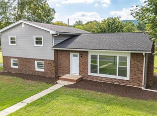 3306 Summer Valley Rd, New Ringgold, PA 17960