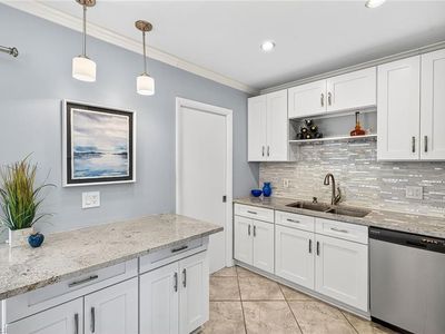 788 Park Shore DR #H31, Naples, FL, 34103