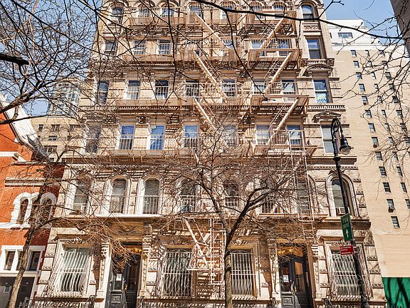 3rd image of 245 E 62nd St #2024