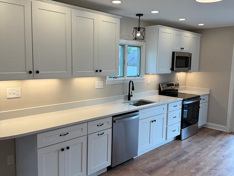 190 S Highland St #1 — Photo 4