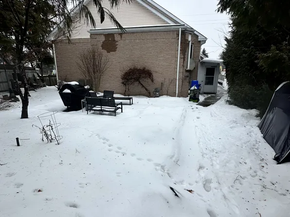 86 Peter St, Markham, ON L3P 2A6