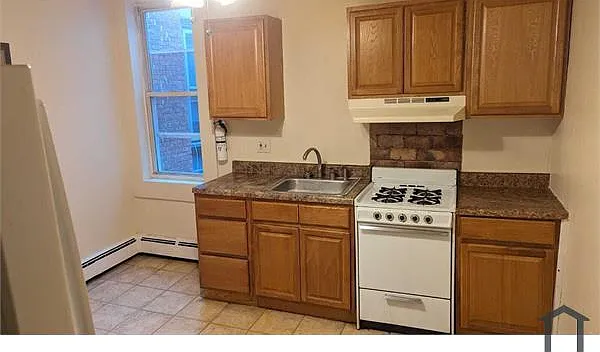 3 bed, 960 sqft, $1,750 — Photo 4