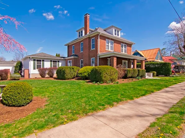 1557 Riverview Ave E, Alderson, WV 24910