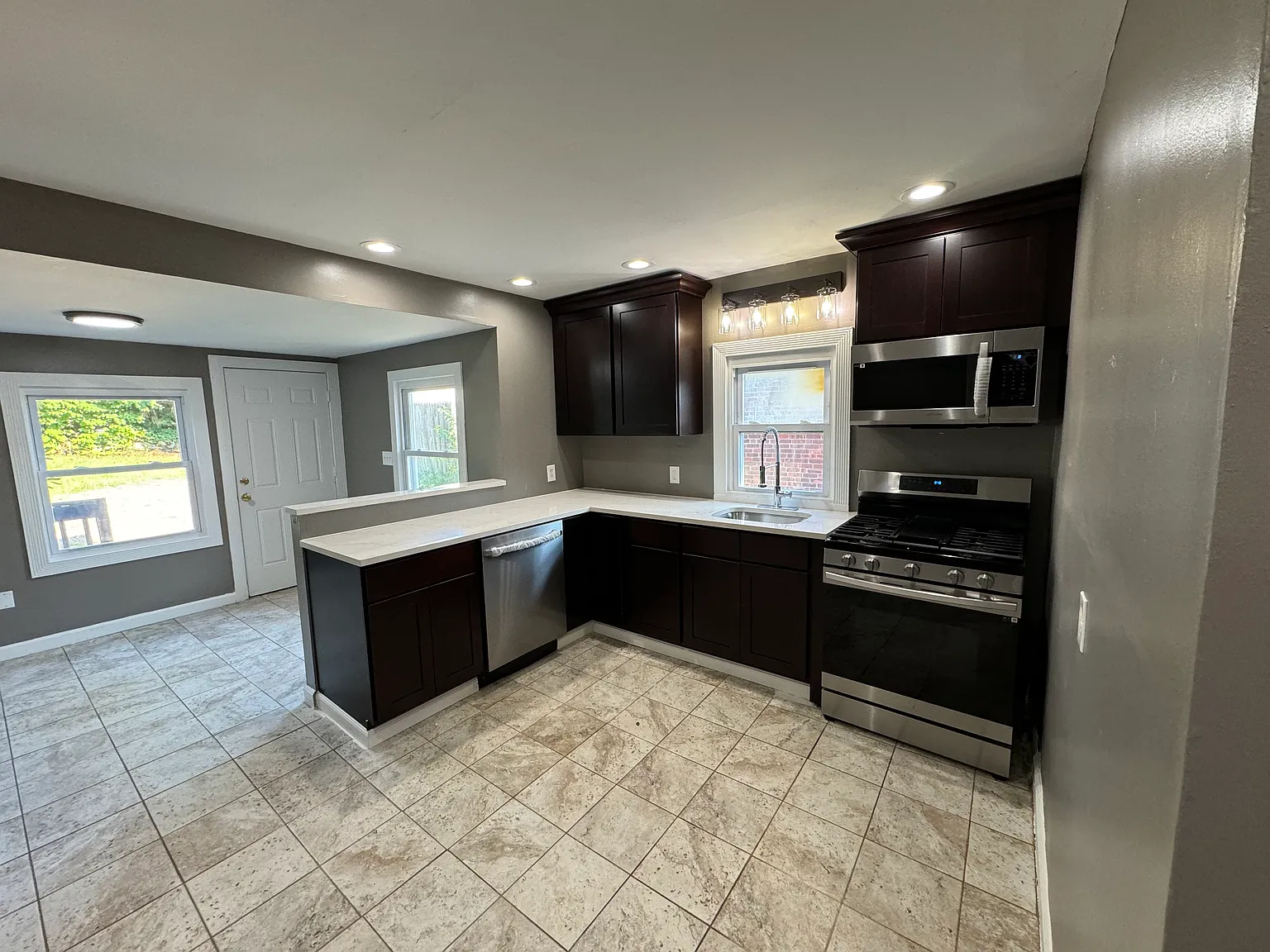 191 Frost Rd — Photo 4