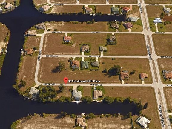 2nd image of 902 NW 37th Ave