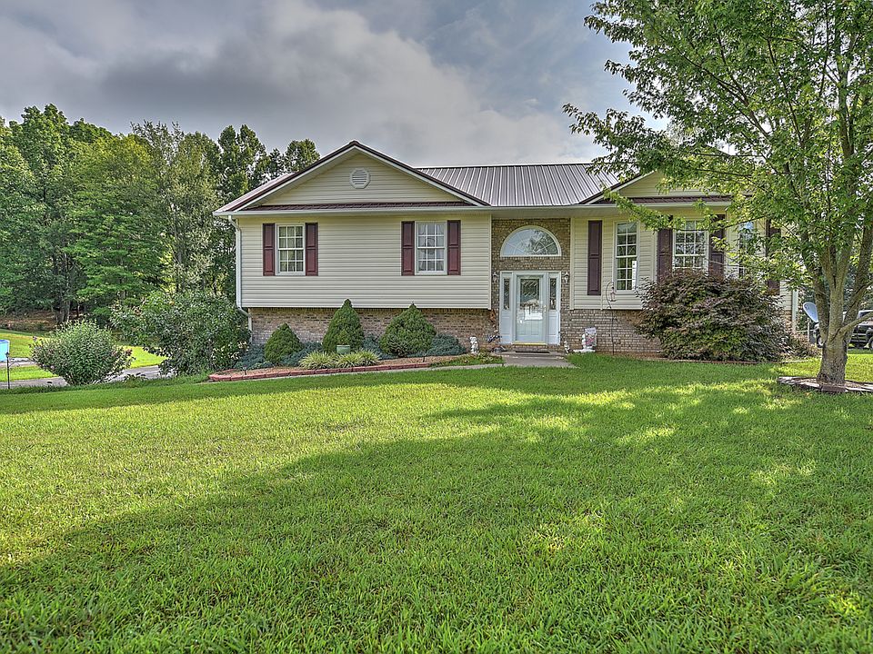 1st image of 484 Austin Cir