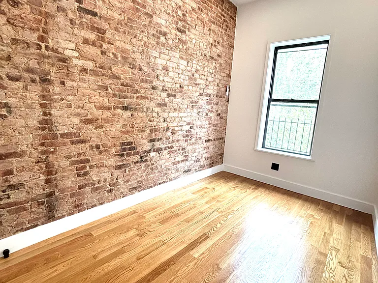 6080 Catalpa Ave #2F — Photo 9