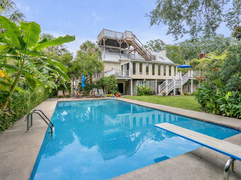 1st image of 1655 Middle St