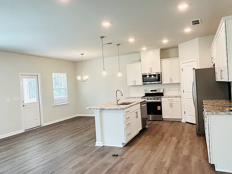 624 Ben Ledi Ct — Photo 3