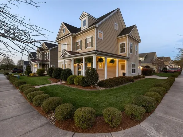 2049 Channing Ln, Virginia Beach, VA 23456