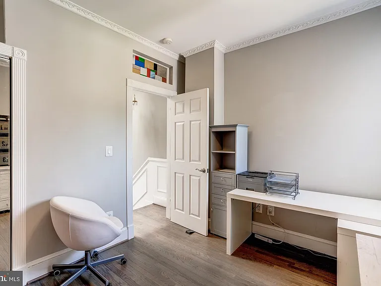 1016 G St SE — Photo 42
