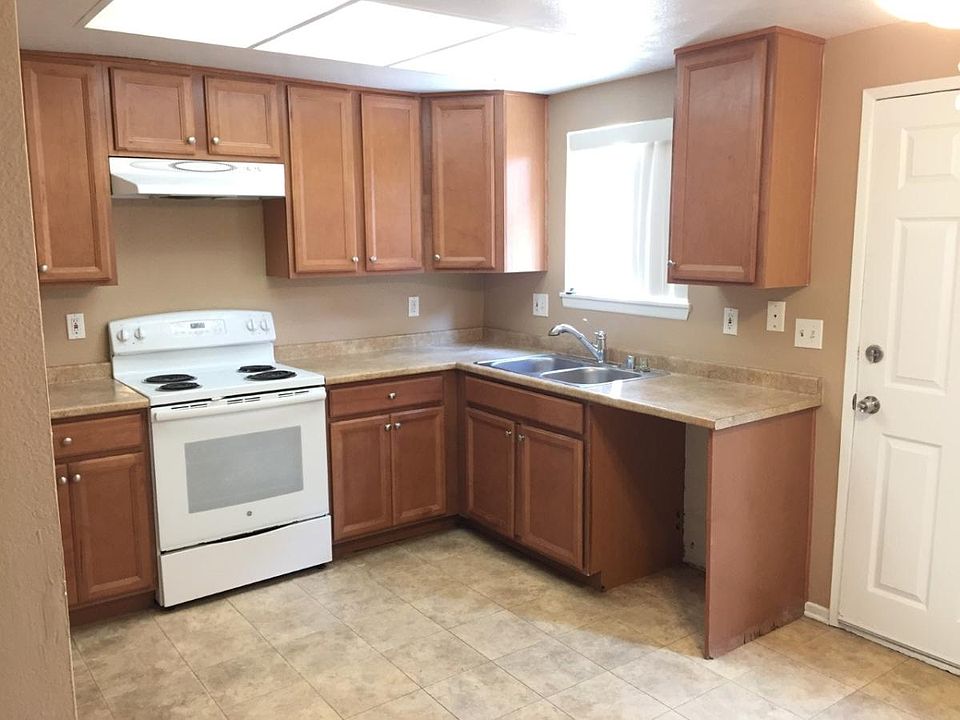 1st image of 2225 North Broadway