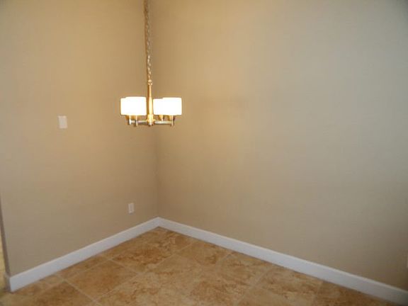 5th image of 404 Fort Drum Ct