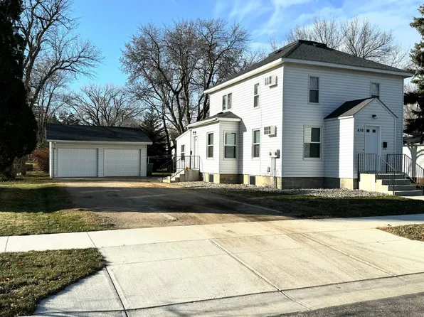 410 S 1st St, Marshall, MN 56258