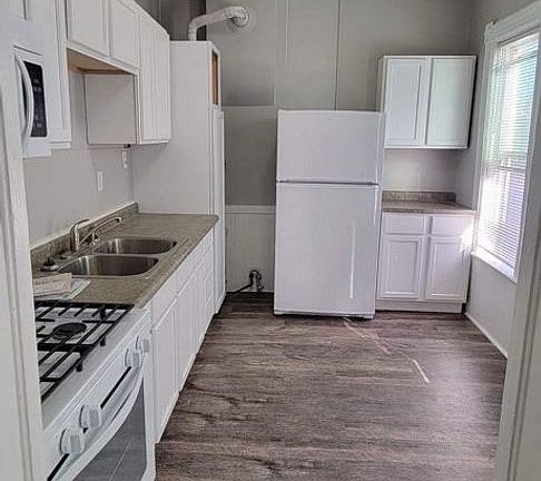 3rd image of 1206 Logan St #1208