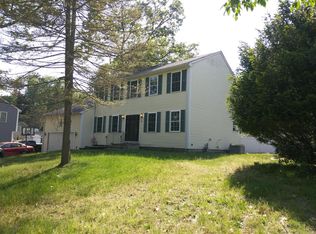 55 Drum Rock Ave, Warwick, RI 02886