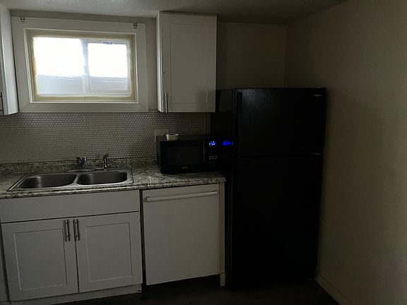 3rd image of 821 31st Ave