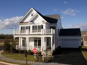 2nd image of 123 Alex St