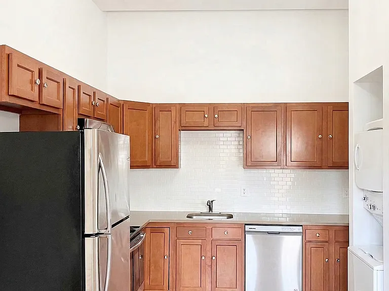 850 Grand Ave #104B — Photo 4