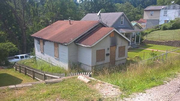 1st image of 724 York Ave