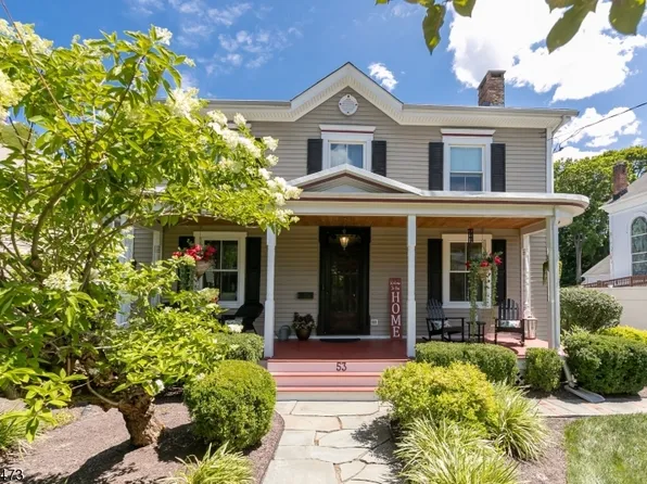 53 Leigh St, Clinton Town, NJ 08809
