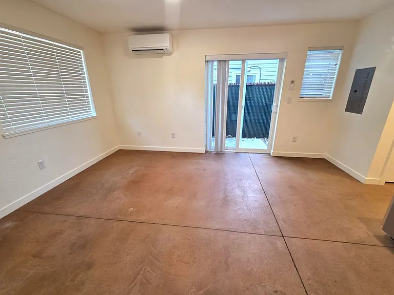 534 Putnam Ave #1 — Photo 4